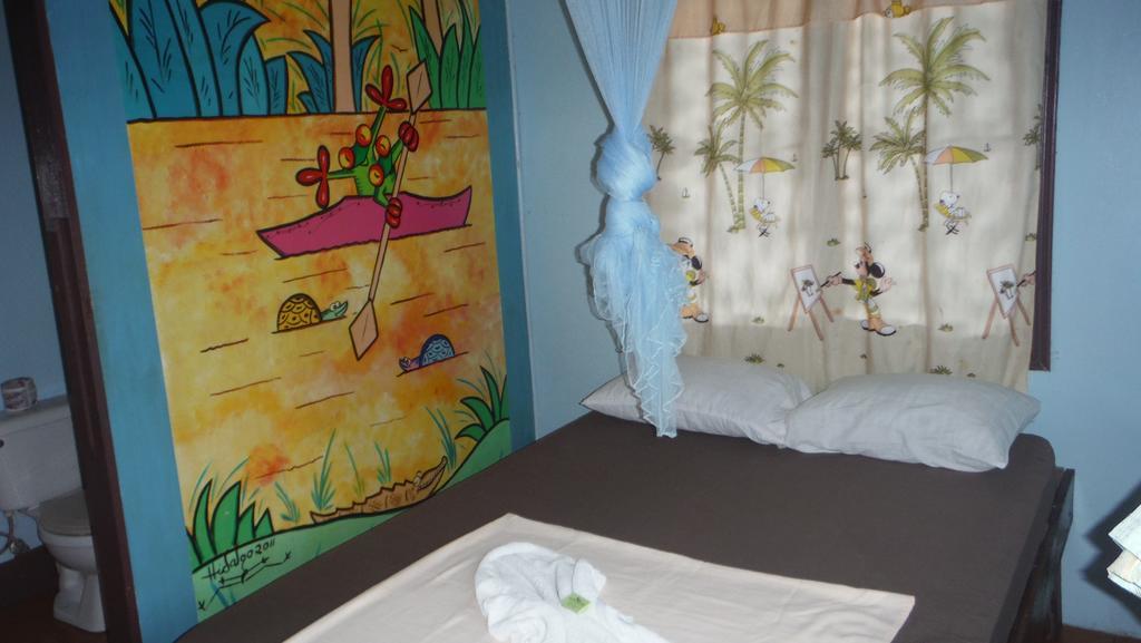 Cabinas Miss Miriam 1 Tortuguero Exterior foto