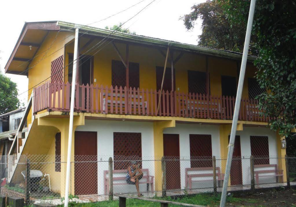 Cabinas Miss Miriam 1 Tortuguero Exterior foto