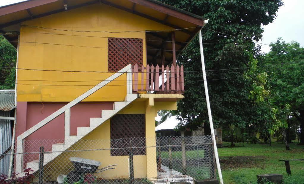 Cabinas Miss Miriam 1 Tortuguero Exterior foto